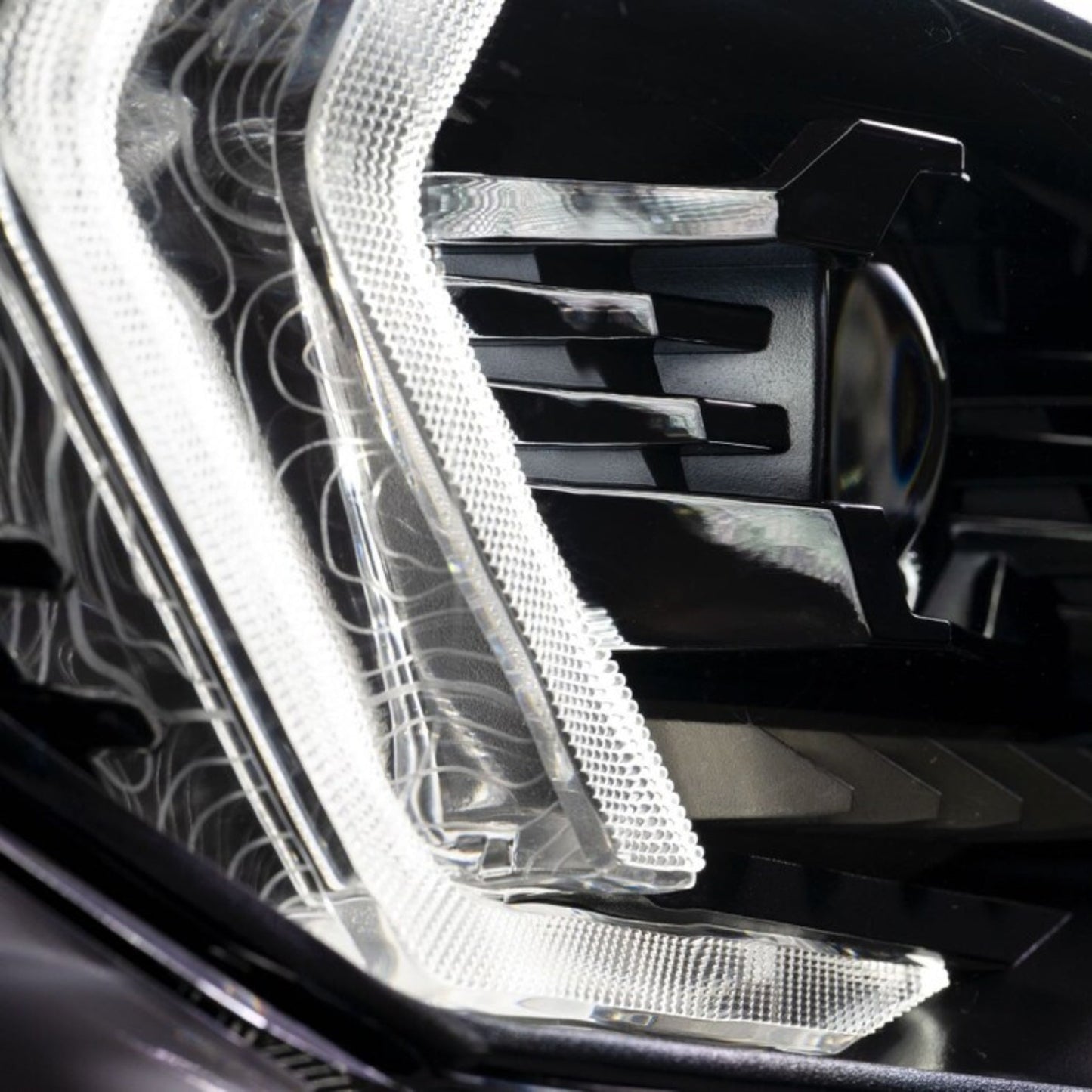 Toyota 4RUNNER: LED HEADLIGHTS (2014 - 2024) - image 8