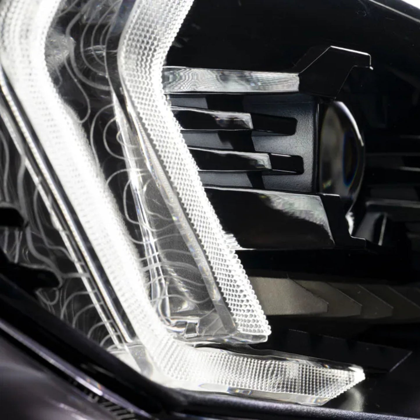 Toyota 4RUNNER: LED HEADLIGHTS (2014 - 2024) - image 9