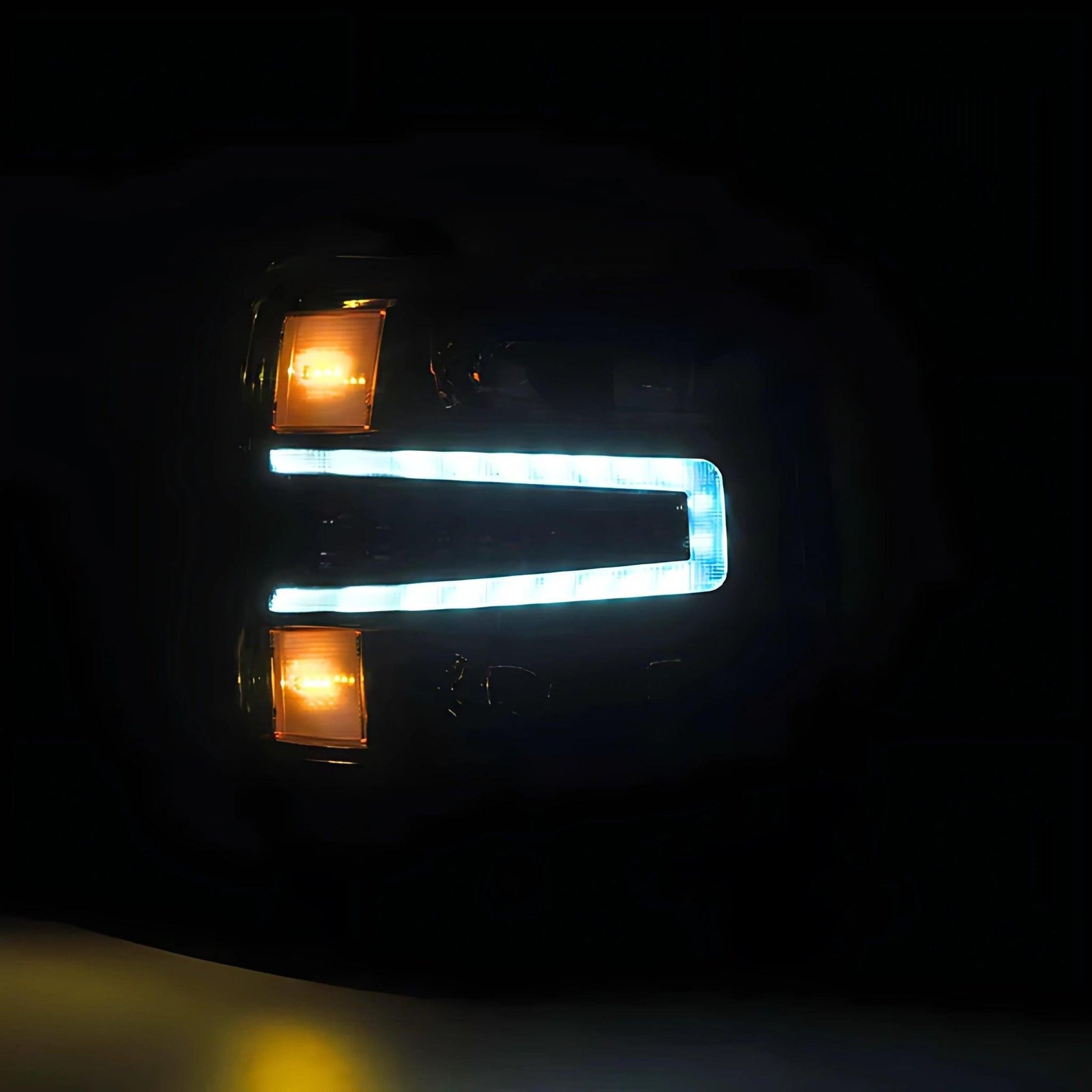 Chevrolet Silverado (2016-2018) Headlights - image 7