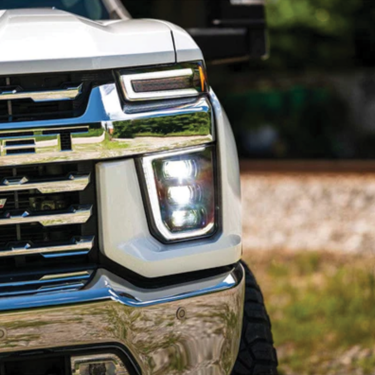 Chevrolet Silverado HD: LED Headlights (2020 - 2024) - image 14