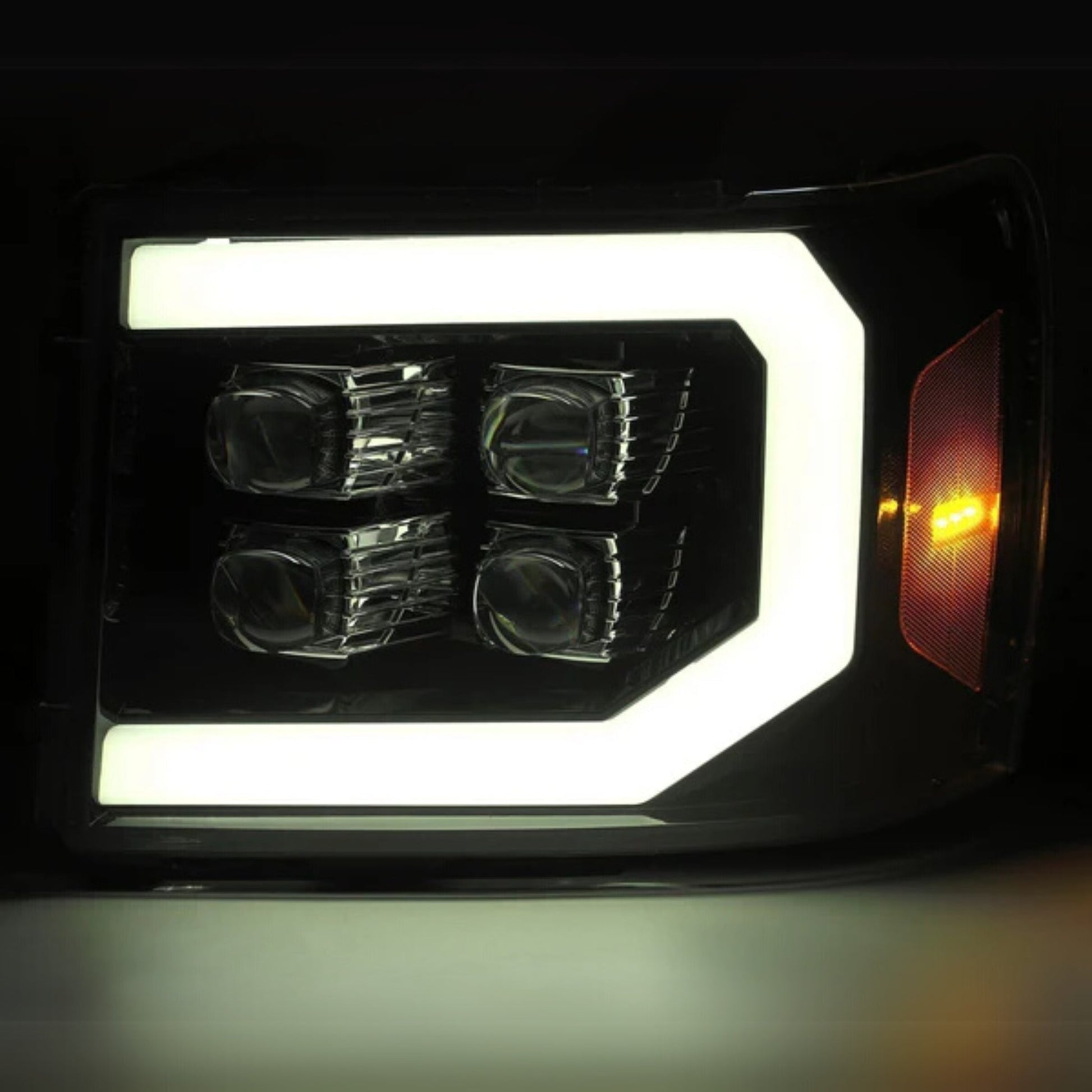 GMC Sierra (2007-2013) Headlights - image 4