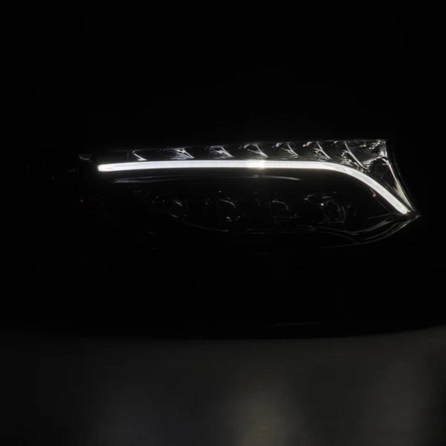 Mercedes-Benz Sprinter (2019-2024) Headlights - image 3