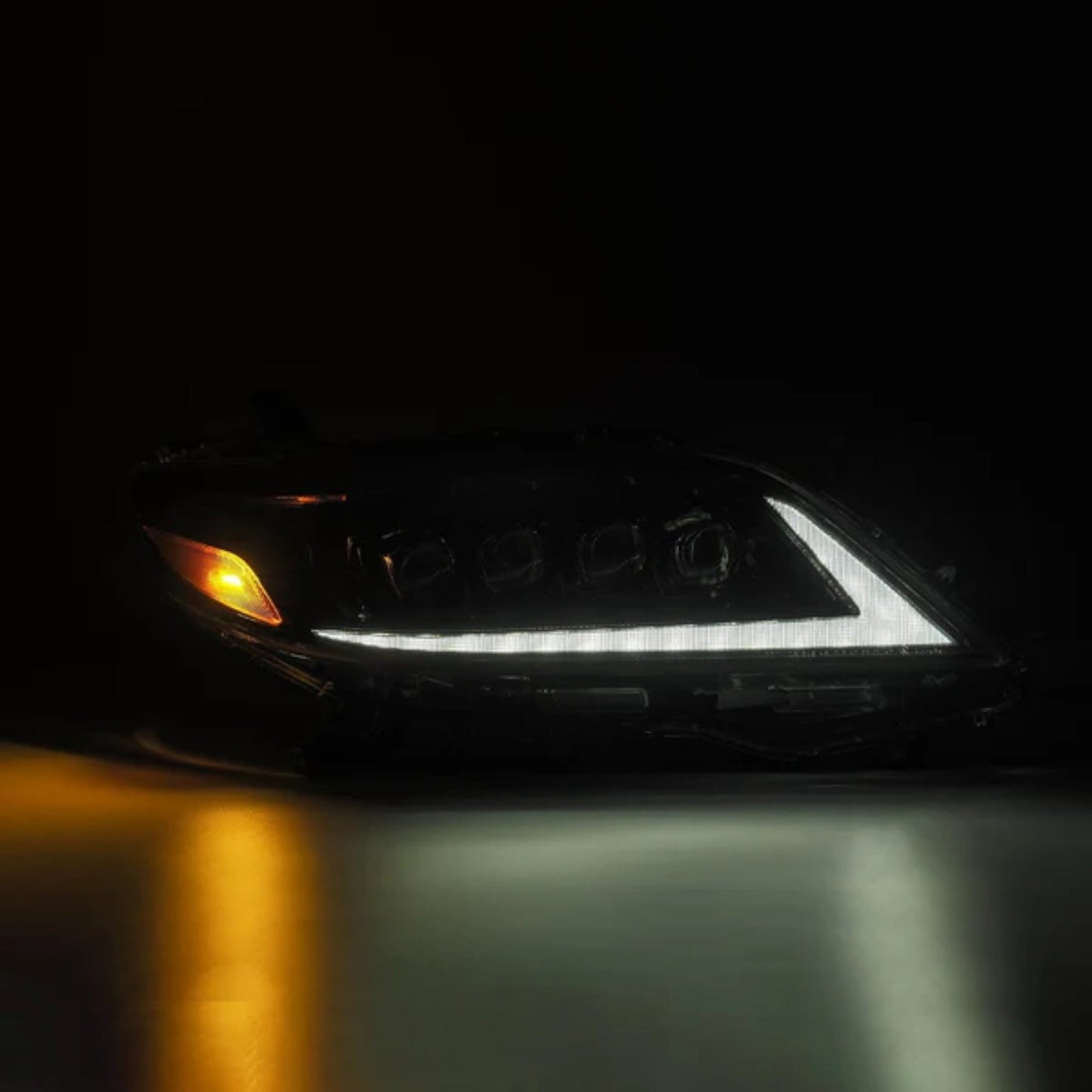 Toyota Sienna Headlights (2011-2020) - image 3